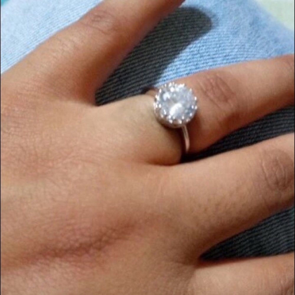 New crown crystal size 6 ring - Picture 2 of 5